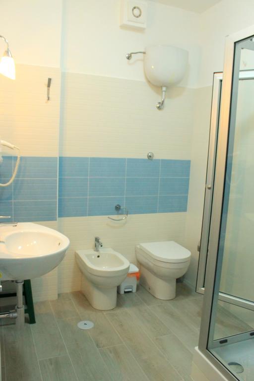 Bed and Breakfast Meuble Leonetti Чентола Экстерьер фото