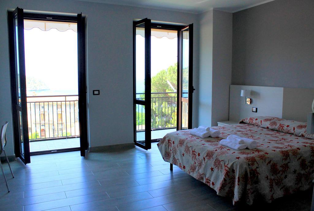 Bed and Breakfast Meuble Leonetti Чентола Экстерьер фото