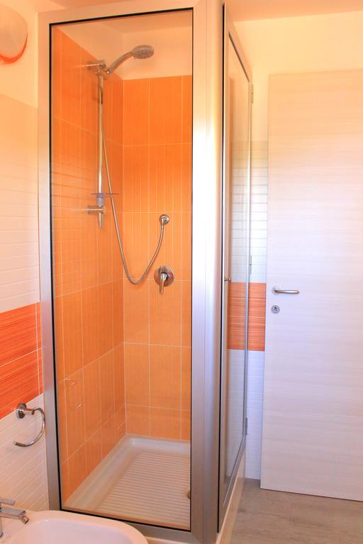 Bed and Breakfast Meuble Leonetti Чентола Экстерьер фото