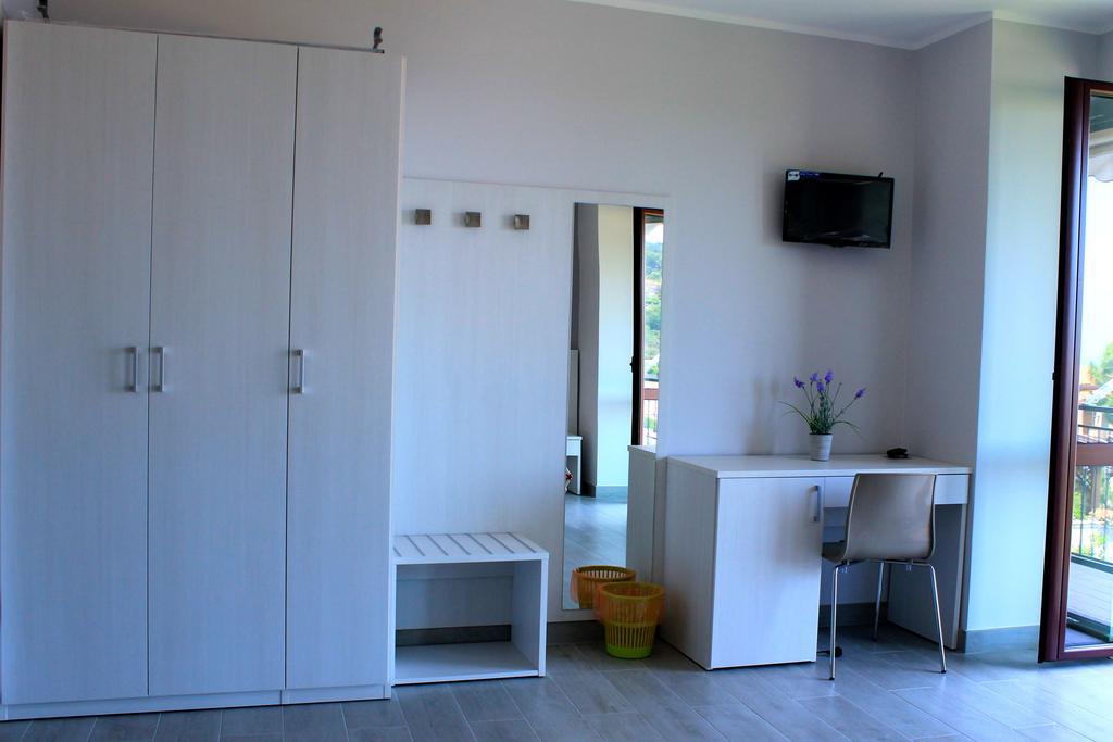 Bed and Breakfast Meuble Leonetti Чентола Экстерьер фото