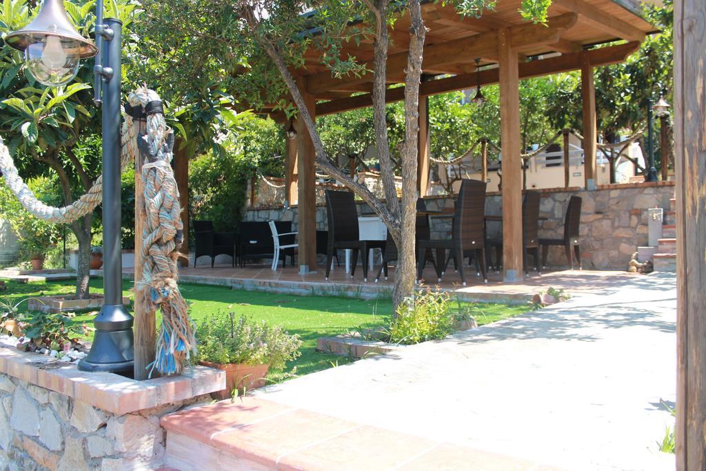 Bed and Breakfast Meuble Leonetti Чентола Экстерьер фото